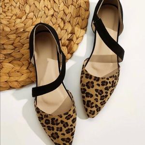 Leopard print flats NWOT